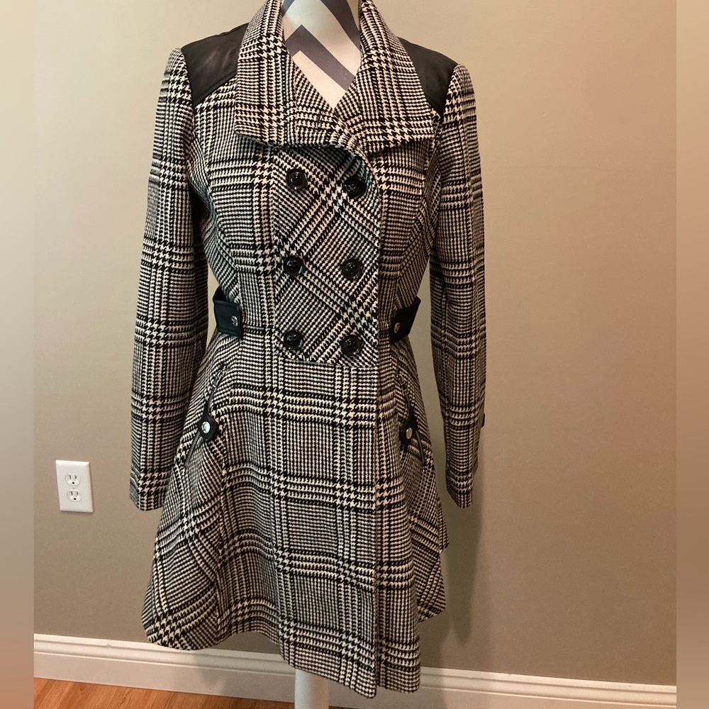 Gorgeous, chic, Guess Houndstooth wool coat.